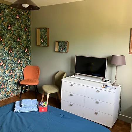 Habitación en casa particular Indépendante 10min Circuit 24h Tramway *