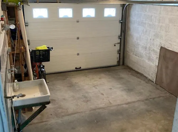 Habitación en casa particular Indépendante 10min Circuit 24h Tramway *